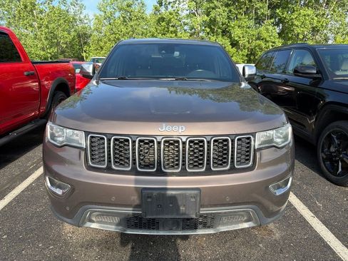 Used 2019 Jeep Grand Cherokee Limited w/ Jeep Active Safety Group AWD/4WD image 2