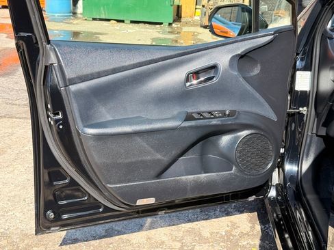 Used 2022 Toyota Prius LE image 20