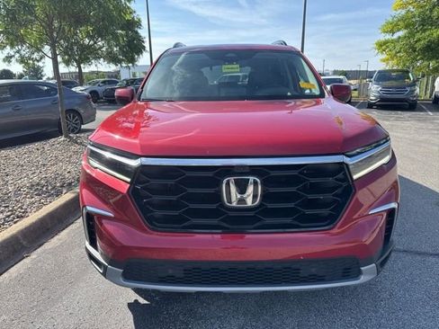 Used 2023 Honda Pilot Elite image 8
