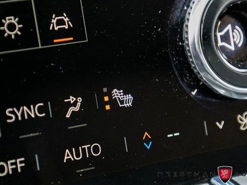 Used 2025 GMC Acadia Denali w/ Super Cruise Package image 10