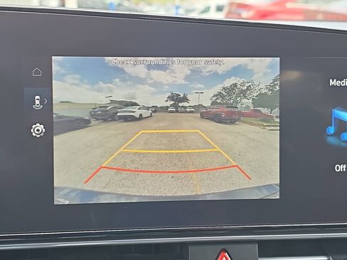 Used 2023 Hyundai Elantra SEL w/ Convenience Package image 22