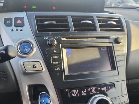 Used 2014 Toyota Prius V Three image 14