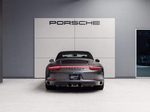 Certified 2018 Porsche 911 Carrera 4S AWD/4WD image 6