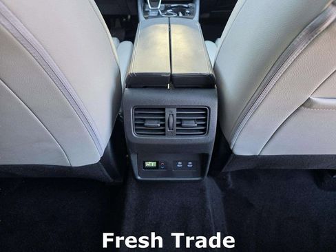 Used 2025 Nissan Rogue SL w/ Tech Package image 10