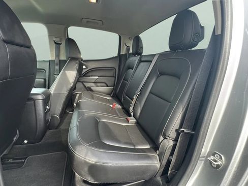 Used 2015 GMC Canyon SLT w/ Driver Alert Package image 16