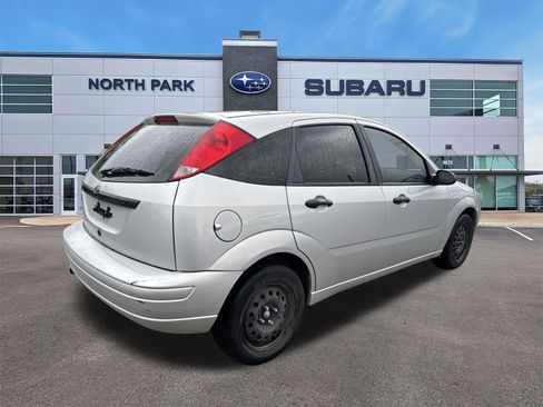 Used 2007 Ford Focus S FWD image 3