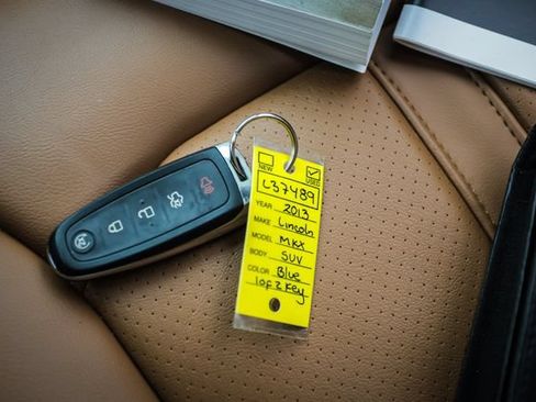 Used 2013 Lincoln MKX AWD image 62