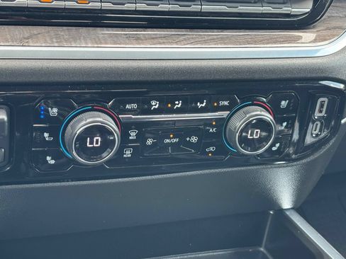Used 2022 Chevrolet Silverado 1500 LTZ w/ LTZ Premium Package AWD/4WD image 6