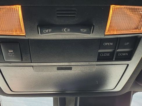 Used 2019 Toyota Tacoma TRD Sport image 33