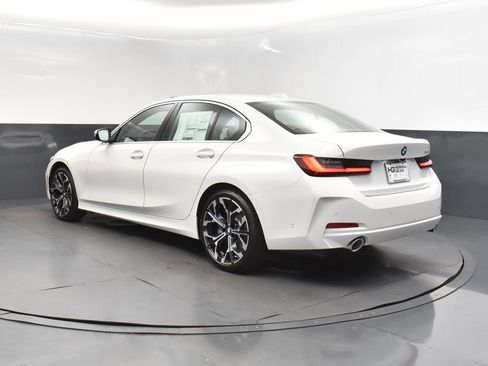 Used 2026 BMW 330i Sedan w/ Convenience Package RWD image 5