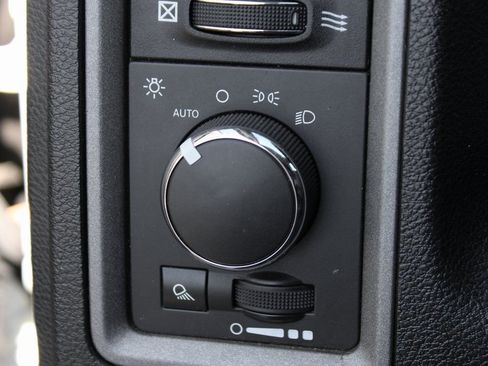 Used 2014 RAM 3500 Tradesman w/ Power & Remote Entry Group RWD image 16