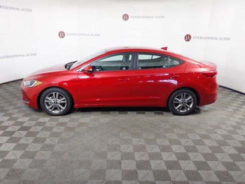 Used 2018 Hyundai Elantra SEL w/ Cargo Package FWD image 8