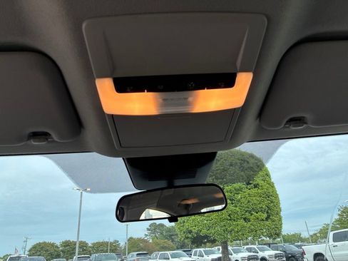 Used 2024 Nissan Sentra SV FWD image 17