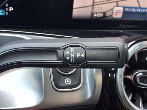Used 2025 Mercedes-Benz GLB 250 w/ Exclusive Package image 19