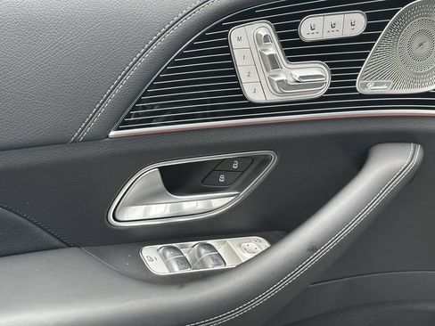Certified 2025 Mercedes-Benz GLS 450 4MATIC image 12
