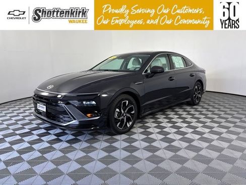 Used 2024 Hyundai Sonata SEL FWD image 1