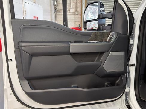 Used 2024 Ford F250 Lariat w/ Lariat Ultimate Package image 19