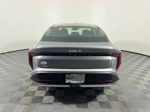 New 2025 Kia K4 LXS image 4