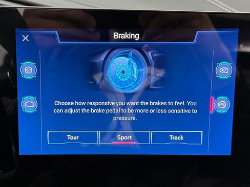 Used 2024 Chevrolet Corvette Stingray Premium Cpe w/ Stealth Interior Trim Package image 27