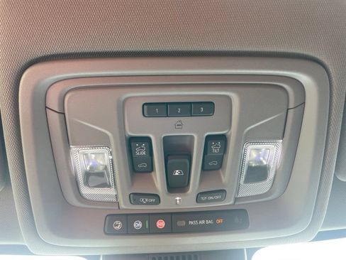 Used 2024 GMC Sierra 1500 Denali w/ Technology Package AWD/4WD image 25