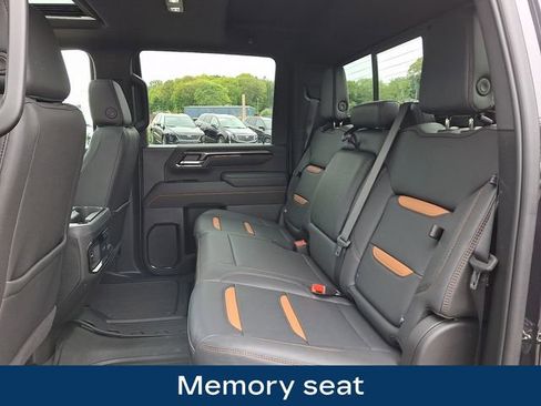 Used 2025 GMC Sierra 2500 AT4 w/ AT4 Premium Plus Package AWD/4WD image 21