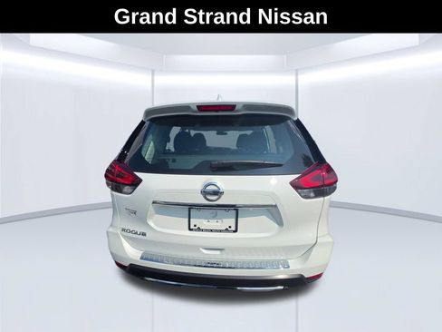 Used 2018 Nissan Rogue S FWD image 8