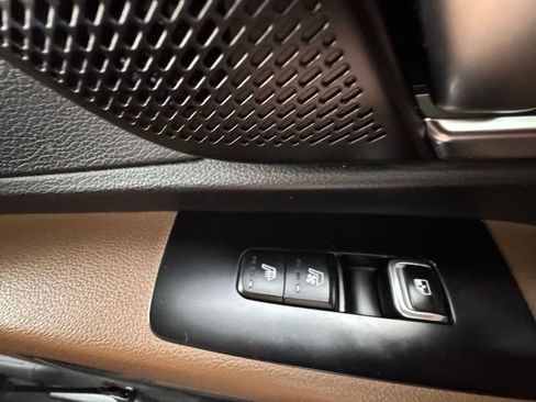 Used 2020 Kia Telluride SX w/ SX Prestige Package AWD/4WD image 17