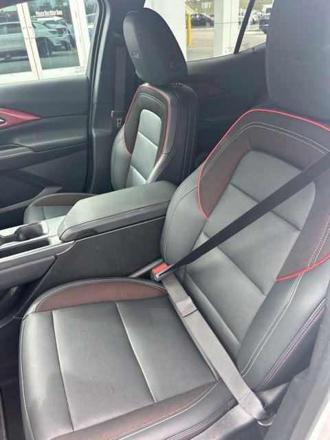 Certified 2025 Chevrolet Equinox EV RS FWD image 4