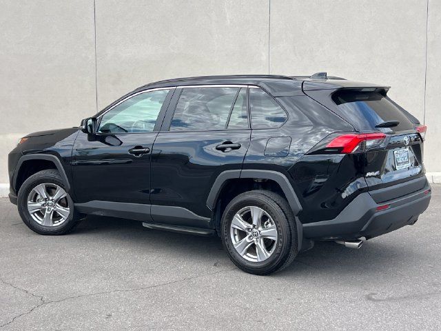 Used 2025 Toyota RAV4 XLE FWD image 6