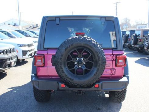 Used 2024 Jeep Wrangler Willys image 29
