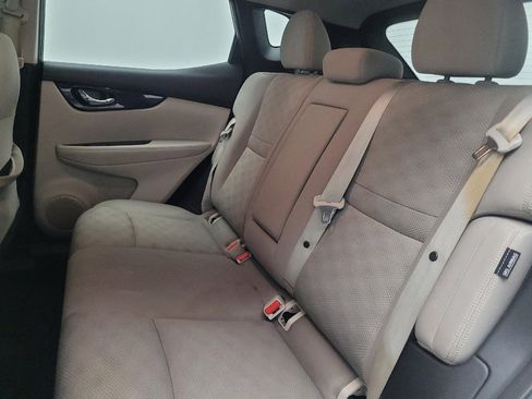Used 2020 Nissan Rogue Sport SV w/ All-Weather Package FWD image 18