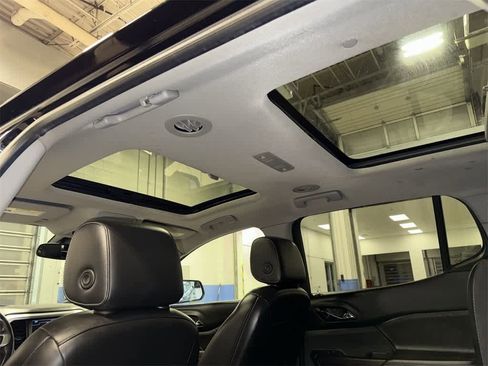 Used 2017 GMC Acadia SLT image 26