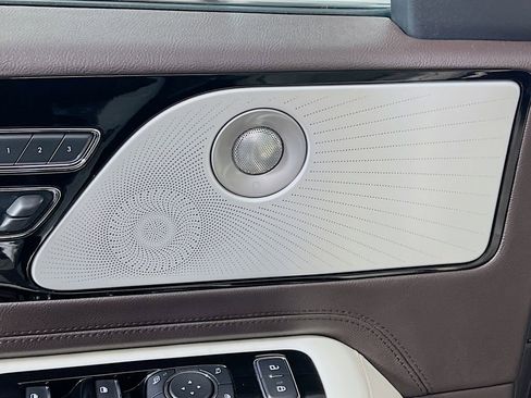 Used 2022 Lincoln Aviator Black Label AWD/4WD image 19