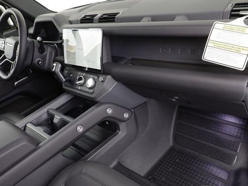 New 2026 Land Rover Defender 130 X-Dynamic SE AWD/4WD image 23
