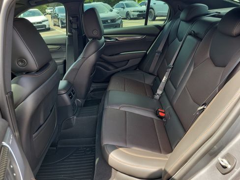 Used 2020 Cadillac CT5 V w/ Premium Package RWD image 9