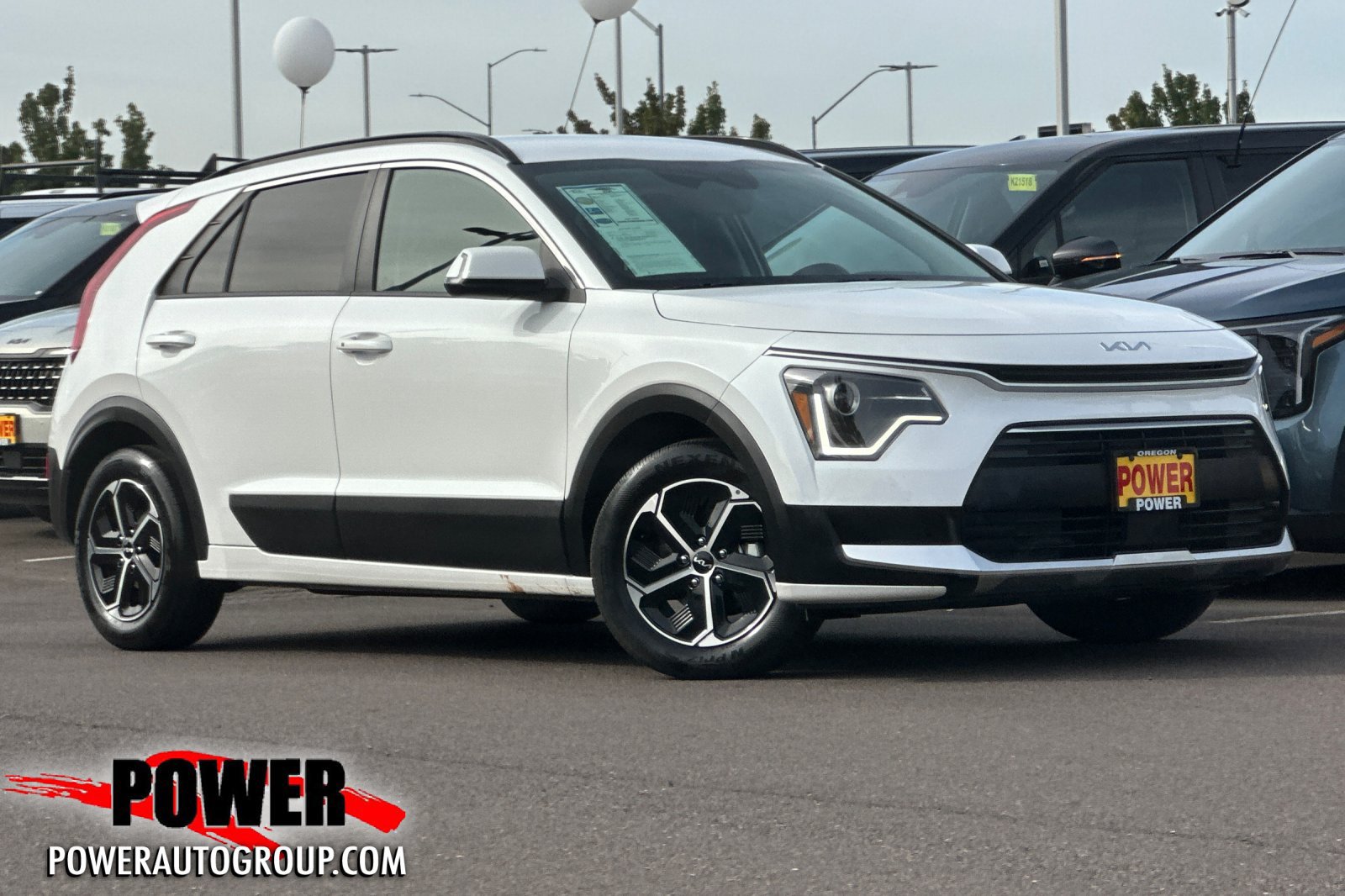 Certified 2023 Kia Niro EX FWD image 1