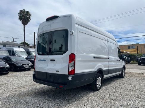 Used 2022 Ford E-Transit 148 High Roof Extended RWD image 7
