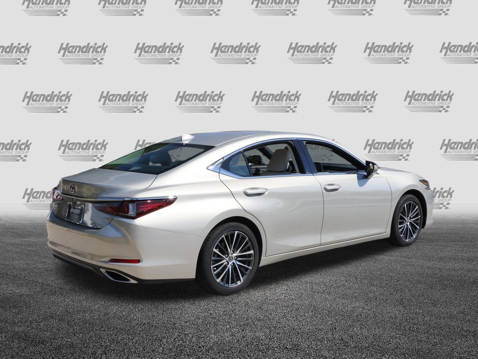Certified 2024 Lexus ES 350 w/ Premium Package FWD image 9