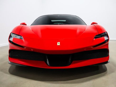 Used 2022 Ferrari SF90 Stradale AWD/4WD image 17