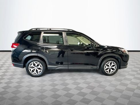 Used 2023 Subaru Forester Premium AWD/4WD image 35