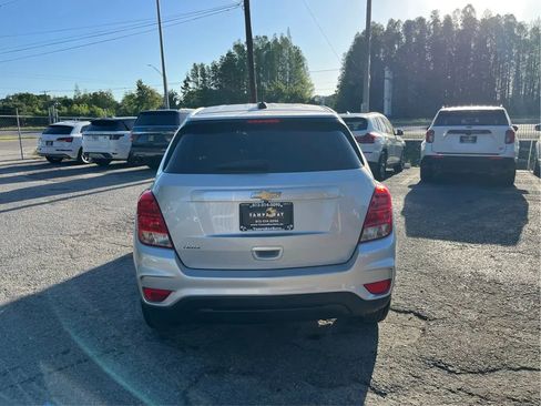Used 2019 Chevrolet Trax LS FWD image 6