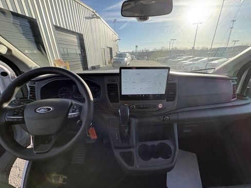 Used 2022 Ford Transit 350 XLT image 11