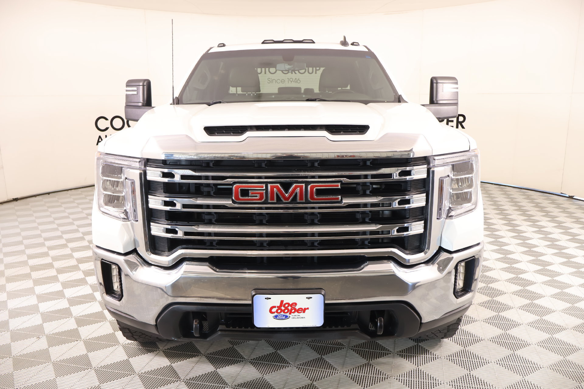 Used 2022 GMC Sierra 2500 SLE w/ SLE Value Package; AWD/4WD image 9