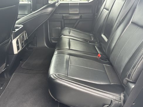 Used 2020 Ford F150 Lariat w/ Equipment Group 502A Luxury AWD/4WD image 19