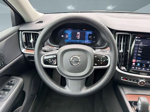 Used 2025 Volvo V60 B5 Cross Country Plus AWD/4WD image 26