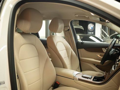 Used 2022 Mercedes-Benz GLC 300 4MATIC image 15