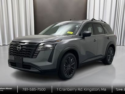 New 2026 Nissan Pathfinder SL w/ SL Premium Package