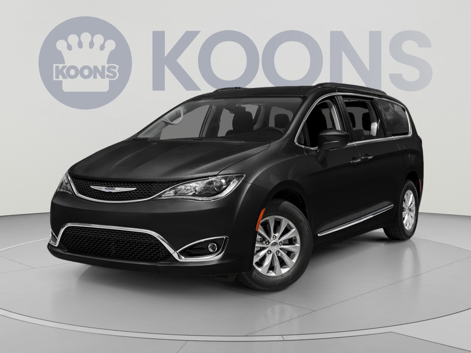 Used 2018 Chrysler Pacifica Touring-L FWD image 1