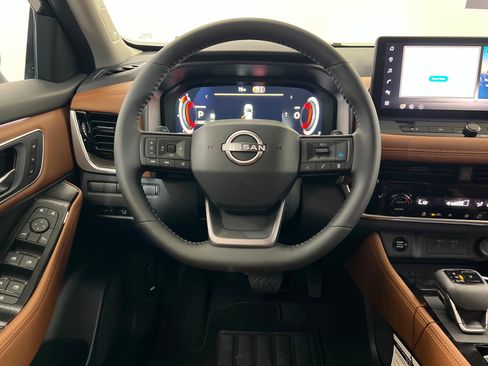New 2026 Nissan Rogue Platinum AWD/4WD image 12