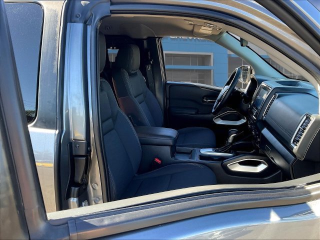 Used 2022 Nissan Frontier SV w/ Technology Package RWD image 32